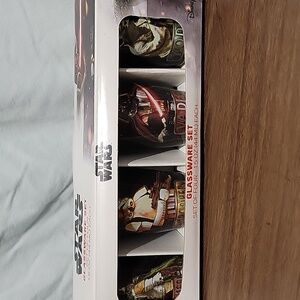 Disney Star Wars set of 4 Shot Glasses NRFB